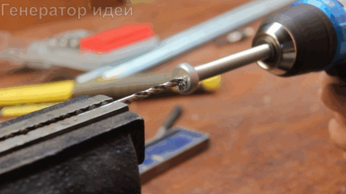 Как просверлить большое отверстие в дереве?