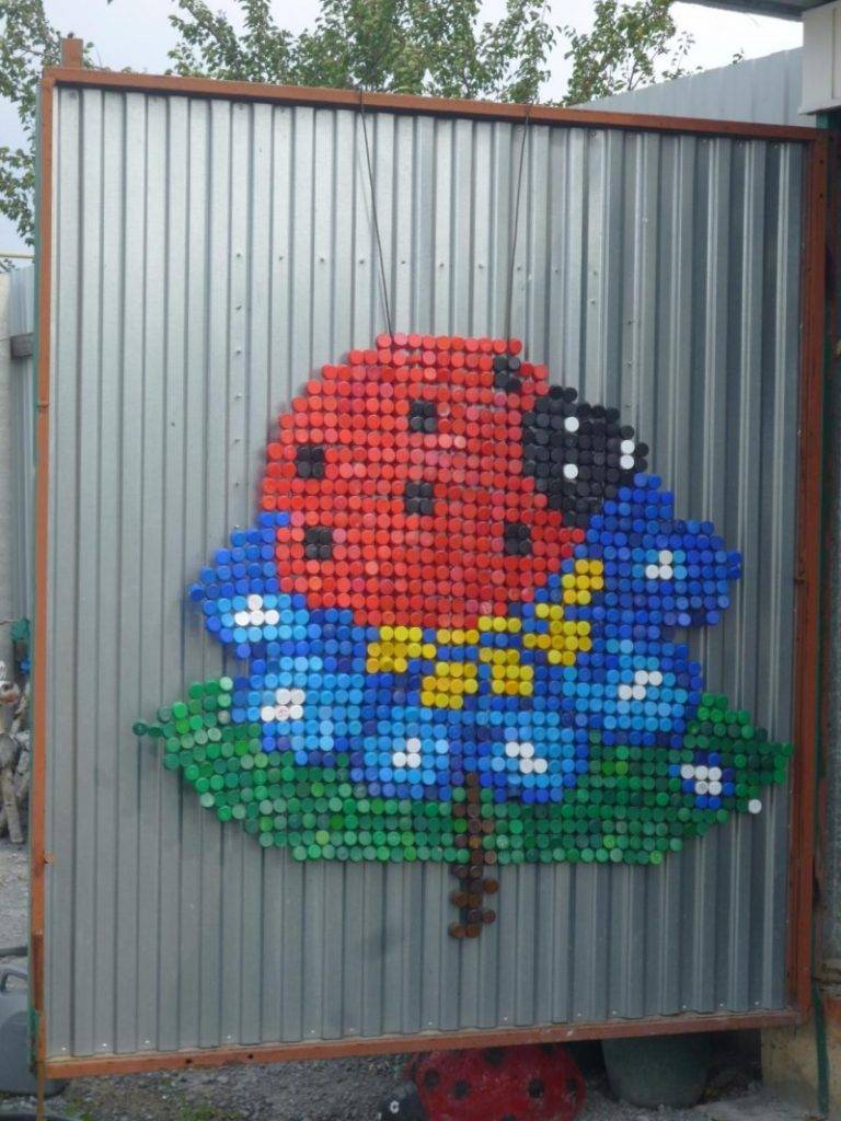 Поделки из крышек от бутылок для дома и дачи (36 фото) | онлайн-журнал о ремонте и дизайне