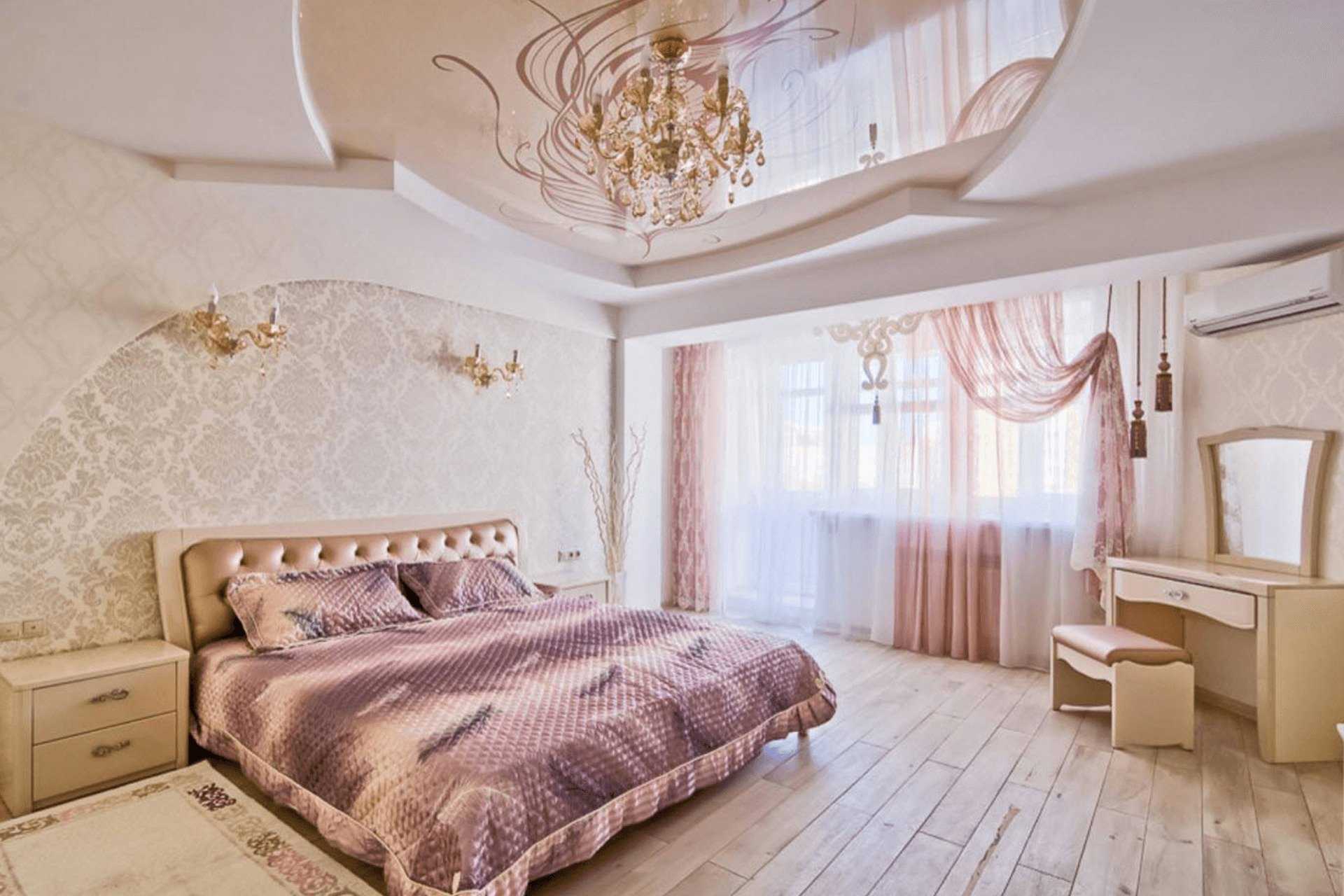 Какой лучше сделать потолок в спальне - варианты и фото