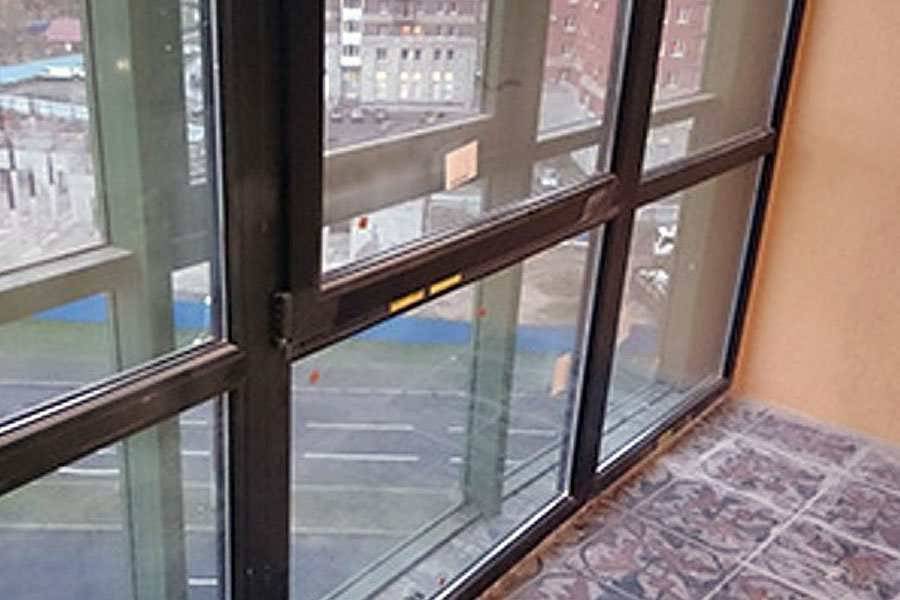 Стоит ли менять холодное остекление на балконе на теплое