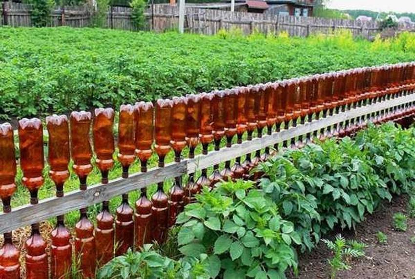 Поделки из стеклянных бутылок для сада своими руками: мастер класс, как использовать (фото)