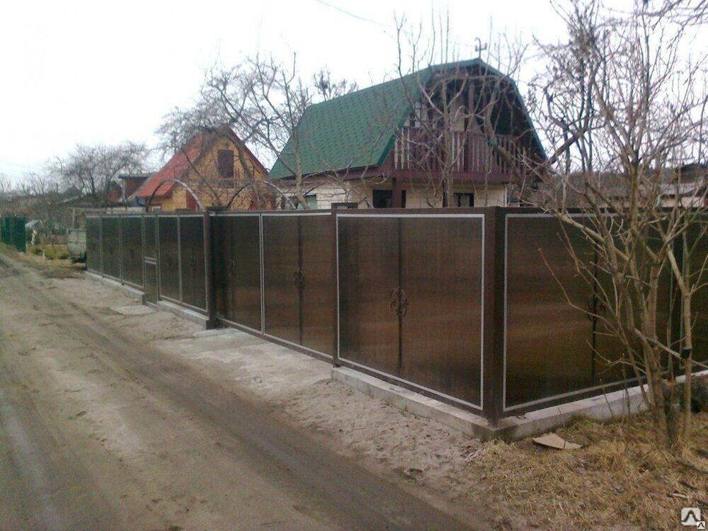 Забор из поликарбоната — плюсы и минусы, стоимость