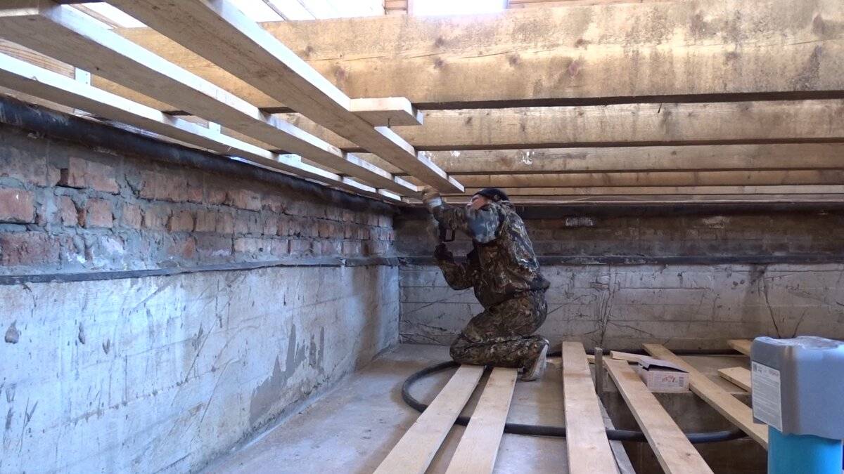 Утепление полов в деревянном доме