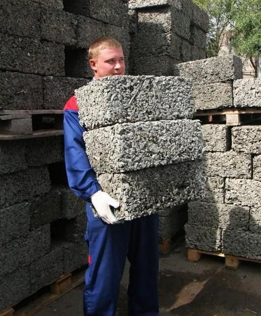 7 советов по выбору блоков из арболита: плюсы, минусы, состав, производство