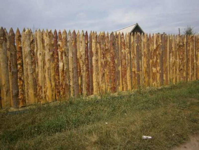 Как сделать забор из горбыля своими руками