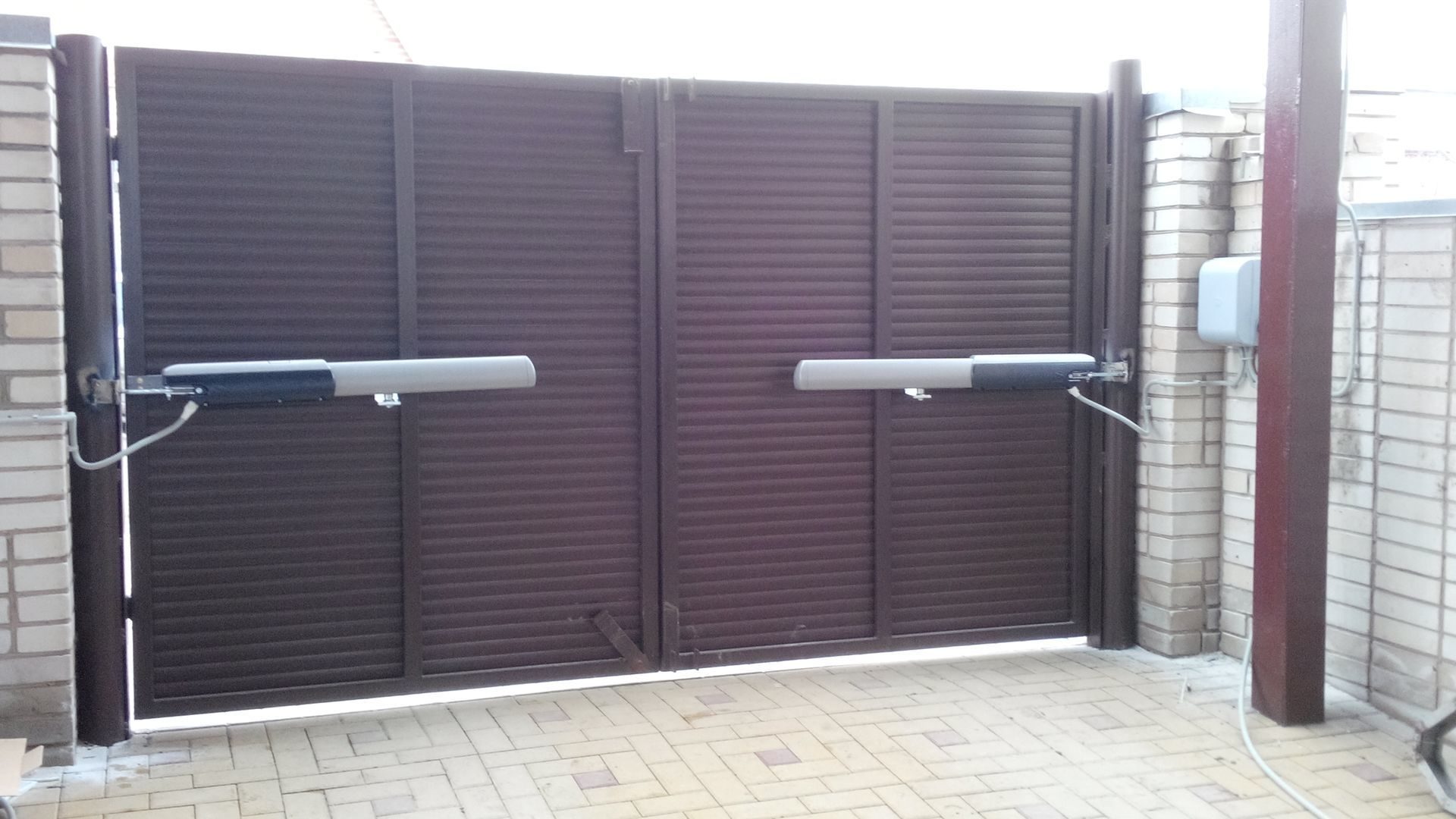 Какие автоматические гаражные ворота лучше: обзор производителей doorhan, alutech и hoermann