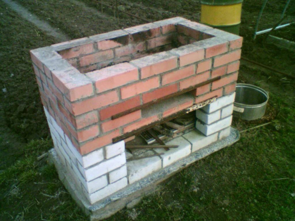 Мангал из кирпича в беседке своими руками: поэтапно с фото и видео