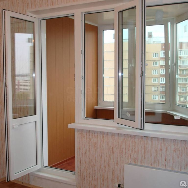 Французское остекление балкона: 3 вида панорамных решений
